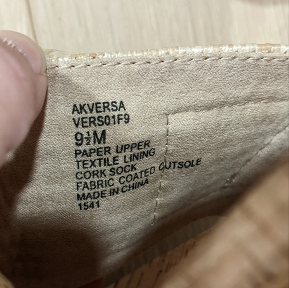 Anne Klein neutral sandals - Picture 9 of 12